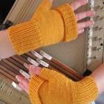 Alpaca Fingerless Mitts - m..